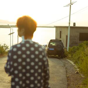 国产美女裸露视频
